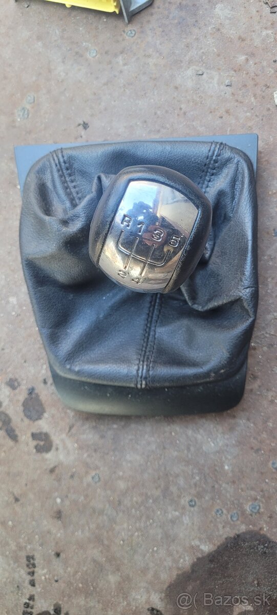 Náhradné diely interiéru Škoda Octavia 2 - 8