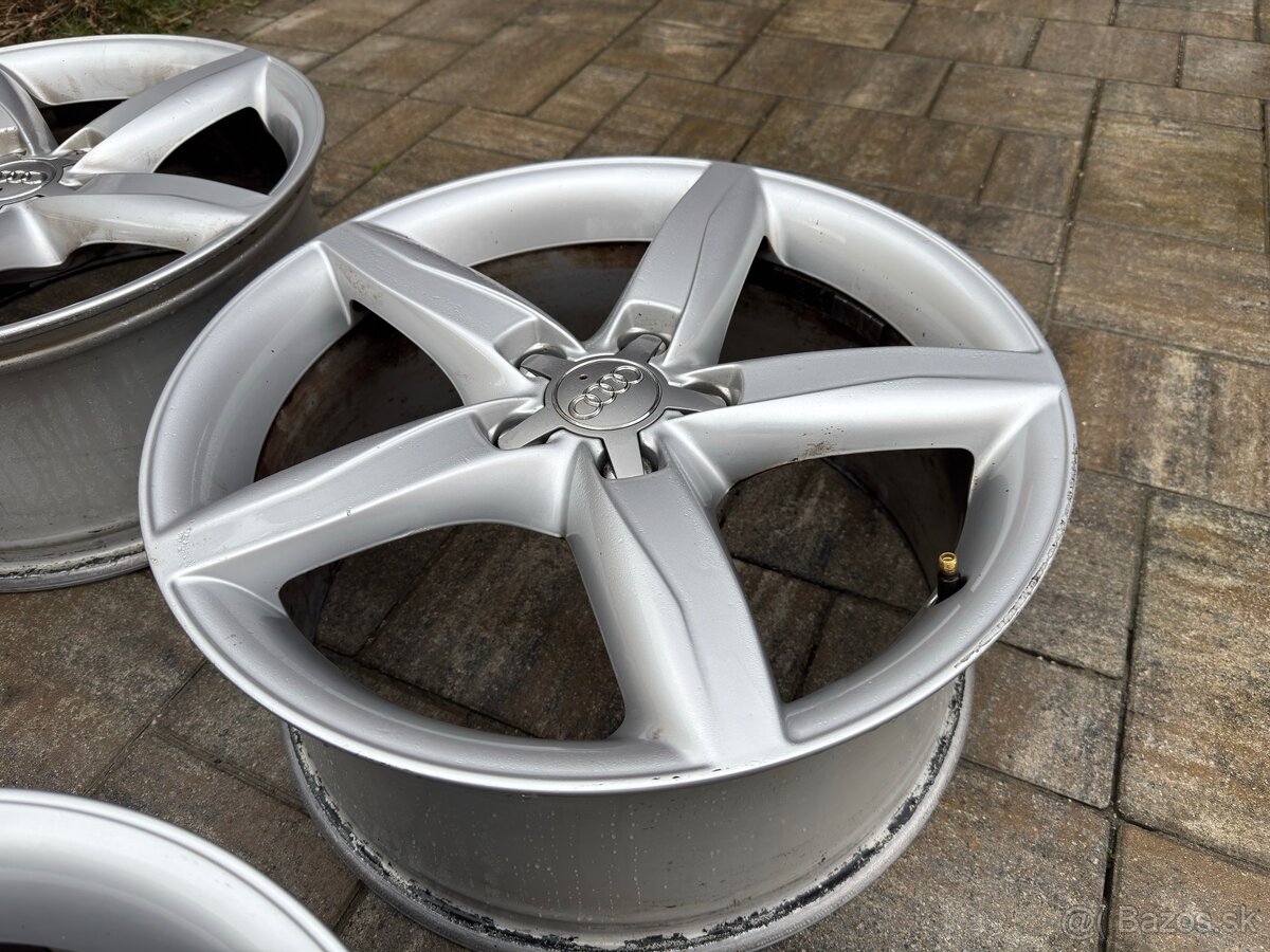 Disky Audi R18 5x112 8J ET47 - 8