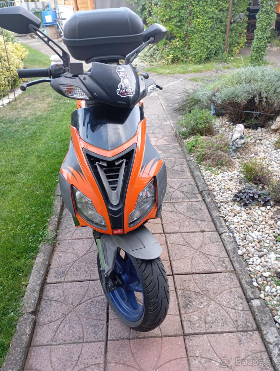 Predám skúter Aprilia SR50 - 8