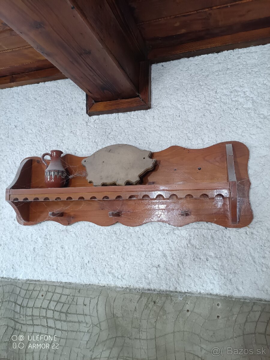 Predàm drevené stoly, lavičky, stoličky, poličky - 8