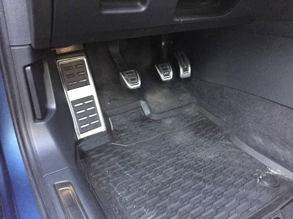 Nerezove sportove pedale naslapy MANUAL / DSG - 8