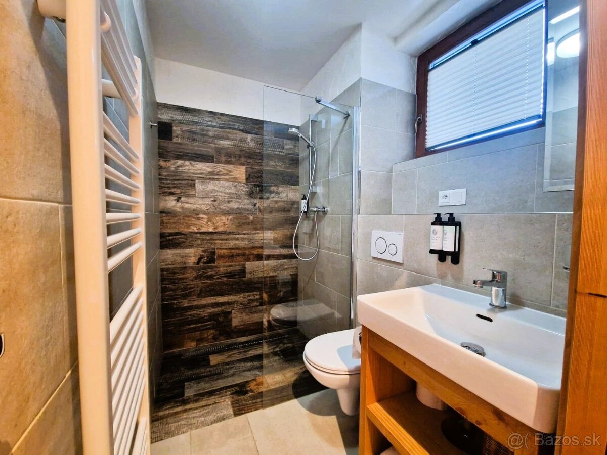 REZERVOVANÝ/ Chalet JASNÁ-CHOPOK na svahu 3 izbový luxusne z - 8