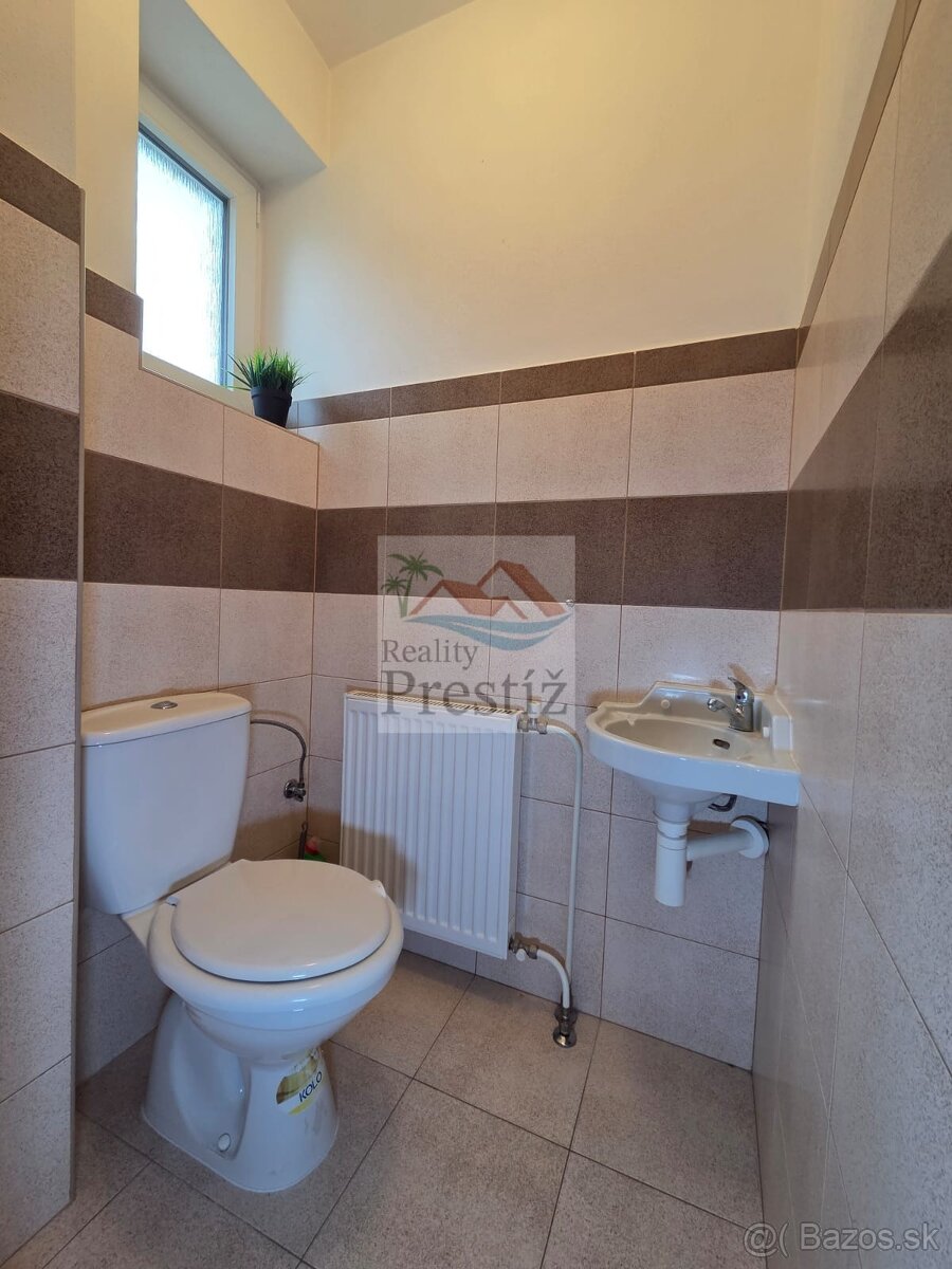 EXKLUZÍVNA PONUKA priestranný rodinný dom s garážou - 8