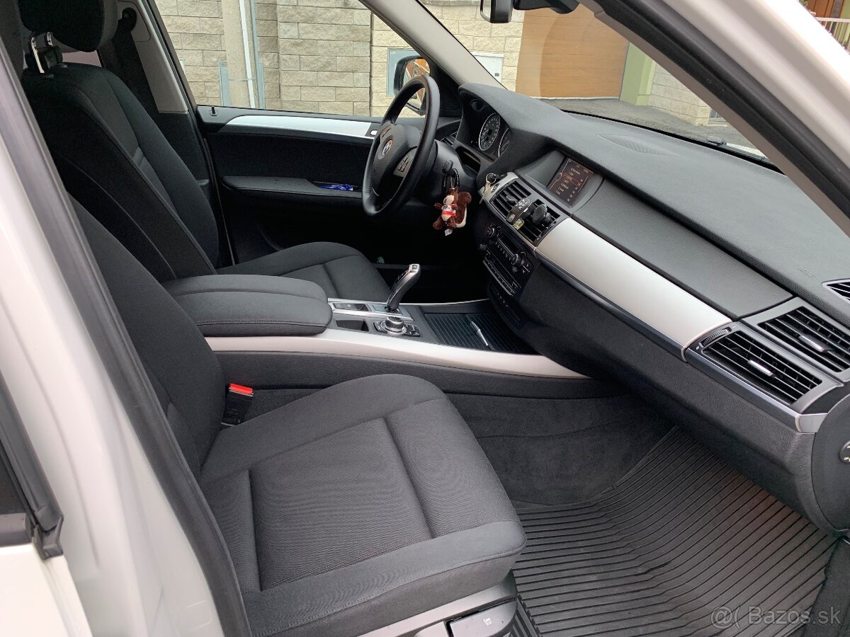 Predám BMW X5 4.0 xDrive - 8