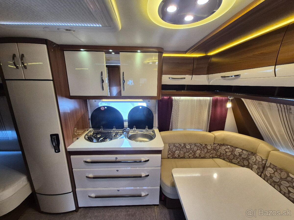 Obytný přívěs Hobby Excellent 540 WLU,r.v. 2015 - 8