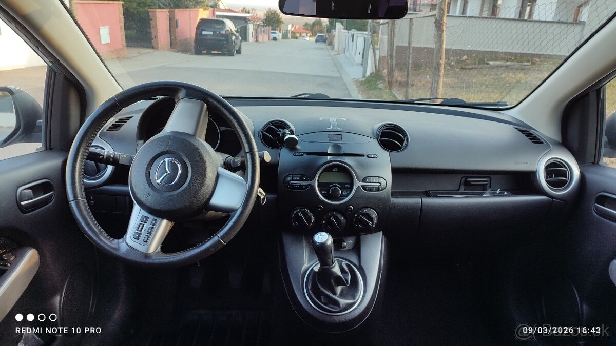 Mazda 2 1.3 Benzin 5 dverí - 8