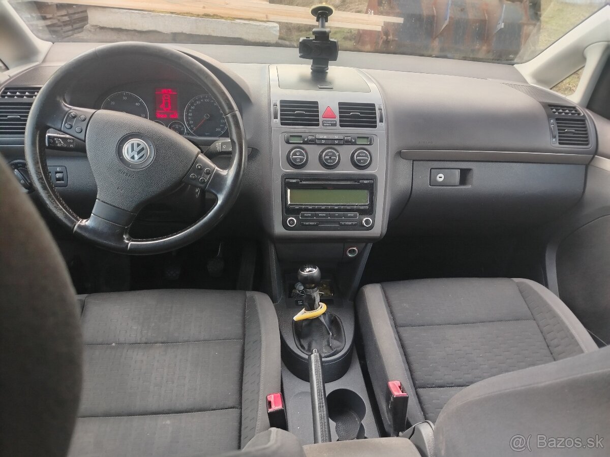 Touran - 8