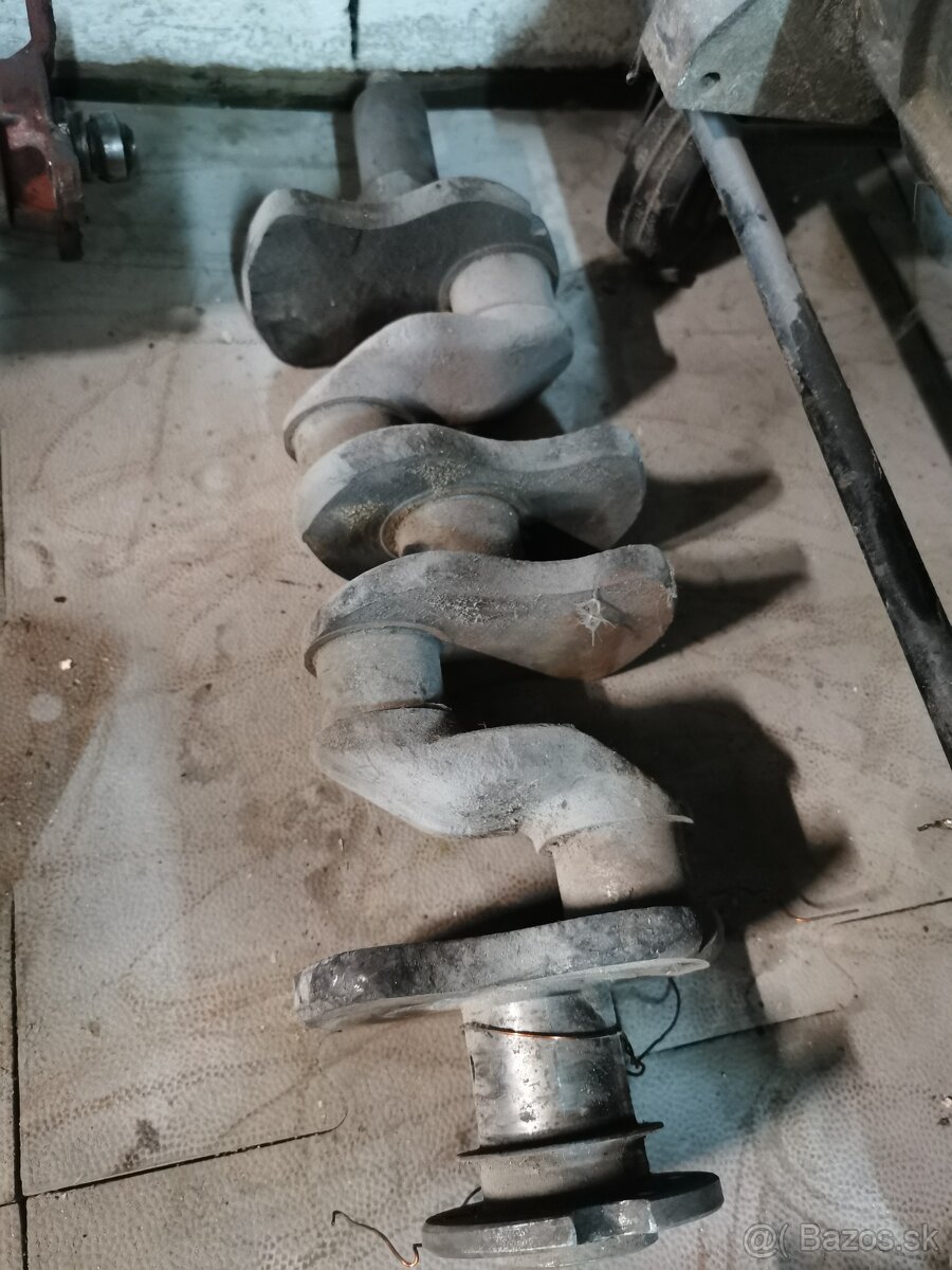 Zadné sklo ŠKODA 450 - 8