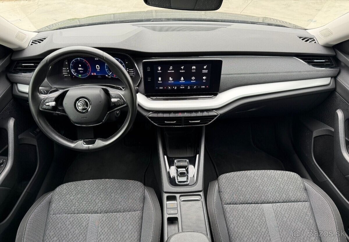 ŠKODA OCTAVIA IV COMBI 2.0 TDI DSG - 8