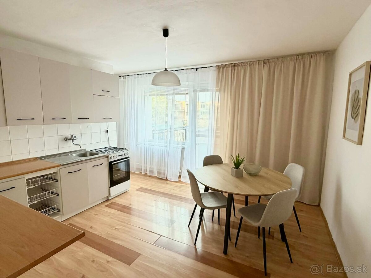 DLHODOBÝ PRENÁJOM - 8