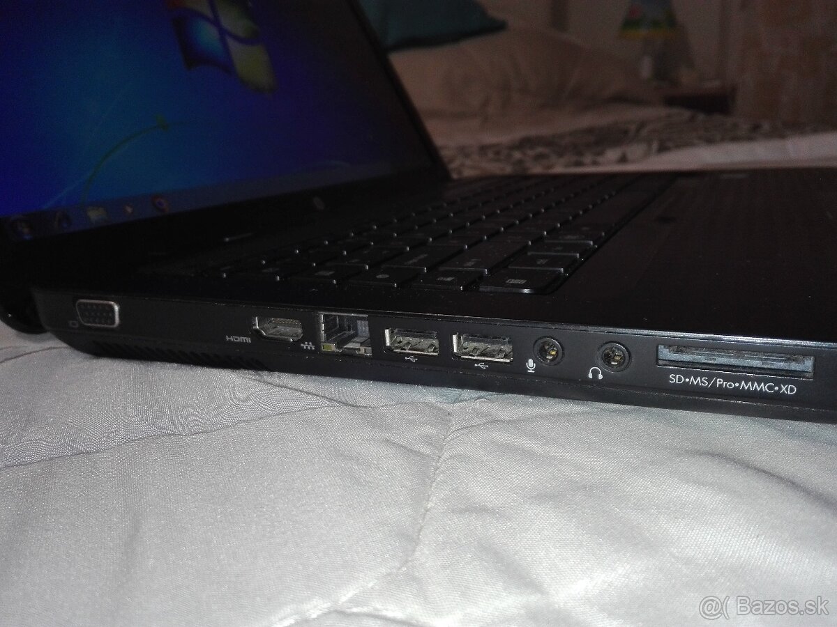 HP. i3 4 x 2,2 GHz. 320 GB. 15,6". Nová klávesnica. - 8