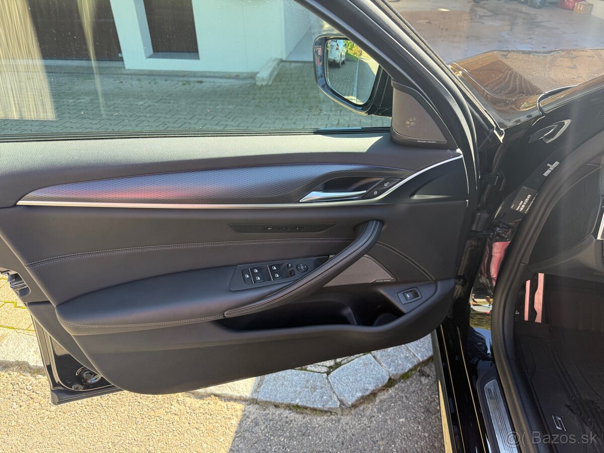 BMW G31 540d LCI x drive - 8