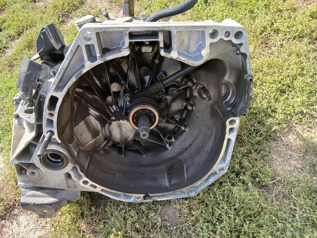 Rozpredám Renault CLIO IV - 8