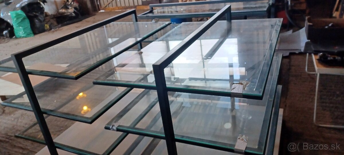 Veľké sklenené regále - 8