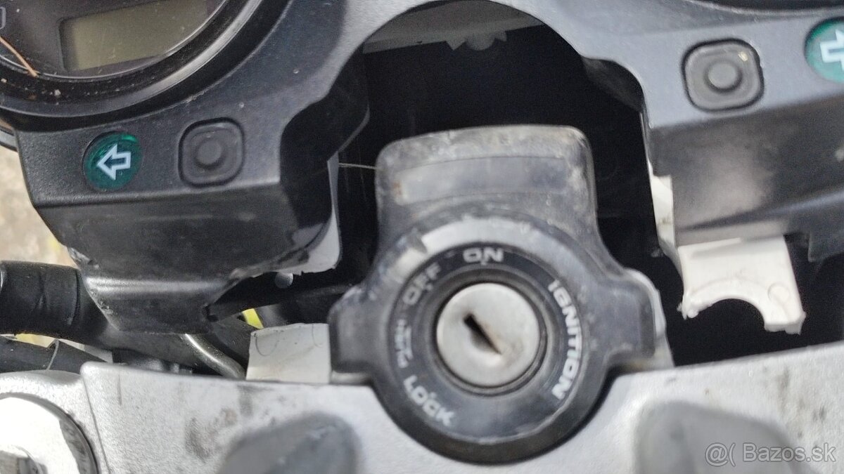 Honda Hornet CB600F - 8