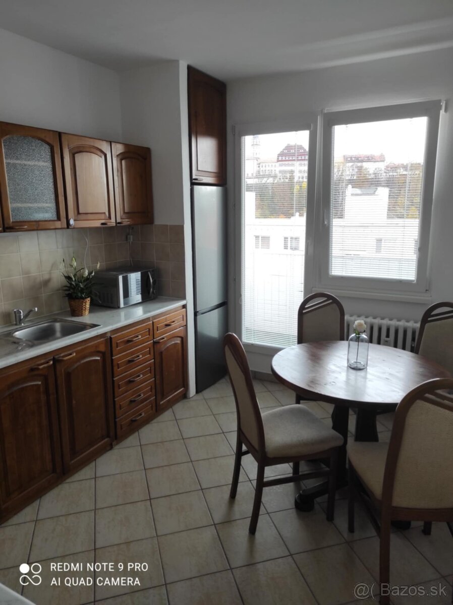 Prenájom 3-izbový byt Levoča - 8
