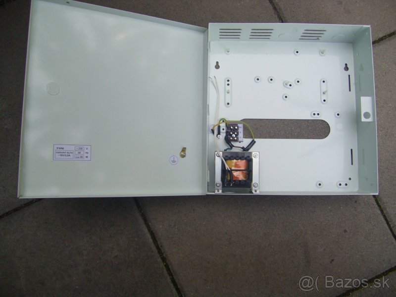 Komunikátor GSM + skrinka na bateriu. - 8