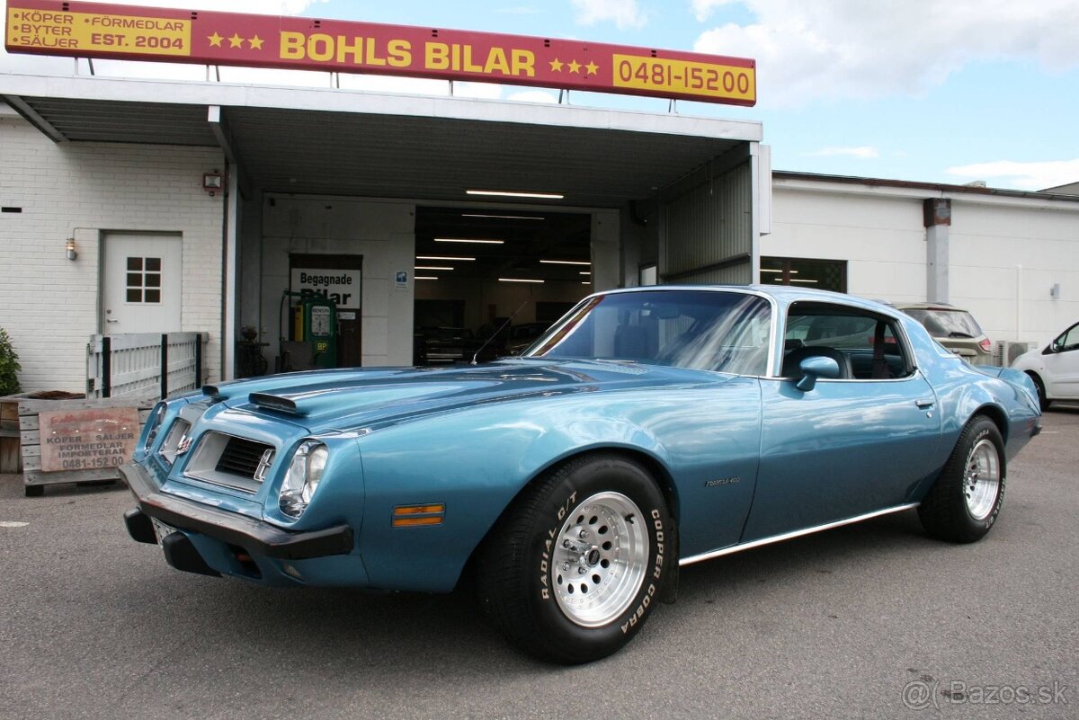 Pontiac Firebird Formula 400 z roku 1975 - 8