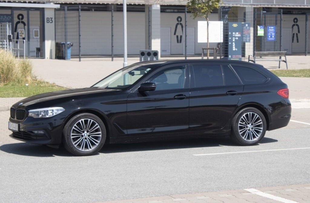 BMW 520d xDrive Touring z roku 2018 - 8