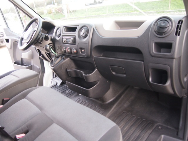 Prodám Renault Master 2.3DCi,92kw. L3H2. Nové v ČR. - 8