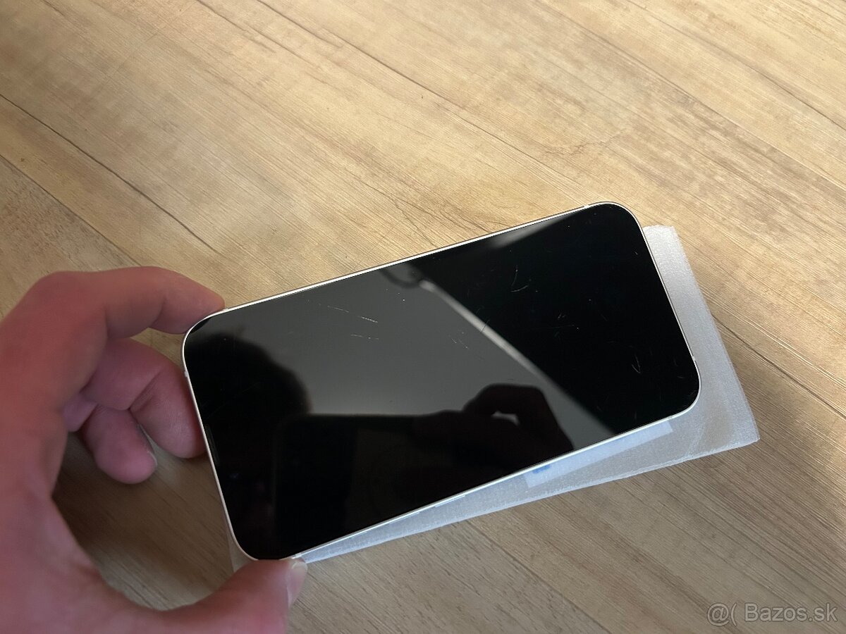 Apple iPhone 13 256GB - 8