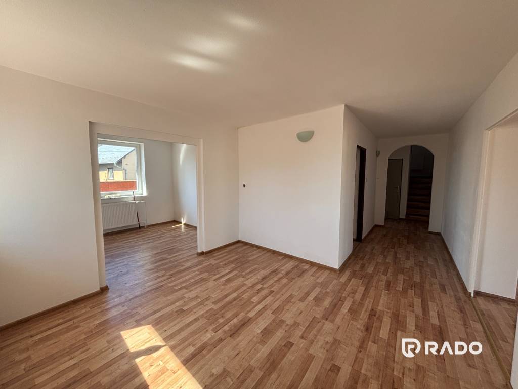 RADO | 6-izbový rodinný dom, pozemok 516m2, garáž 20 m2 | H - 8