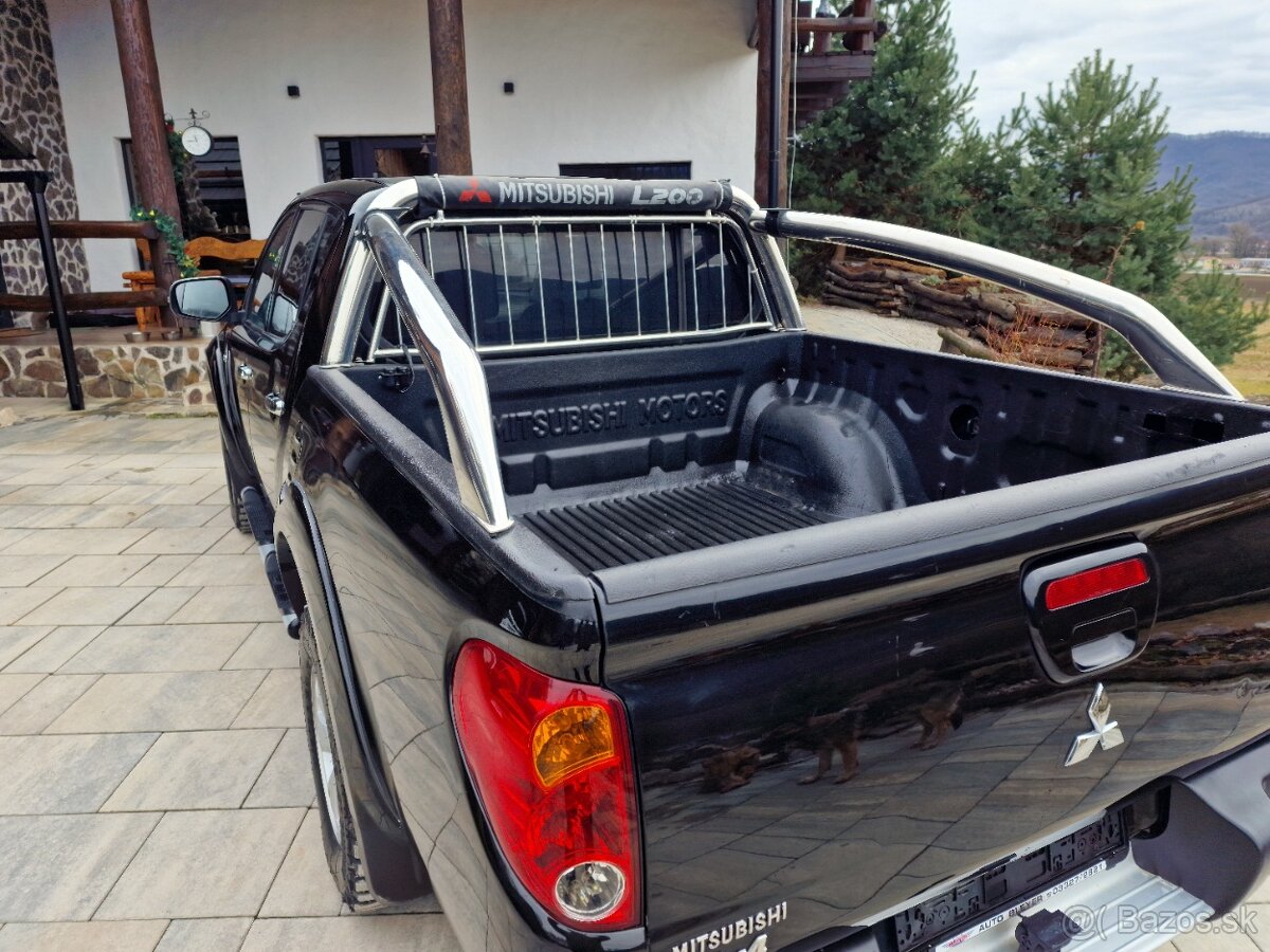 Mitsubishi L200 2.5 DI-D 4X4 SUPER SELECT+UZÁVIERKA TOP STAV - 8