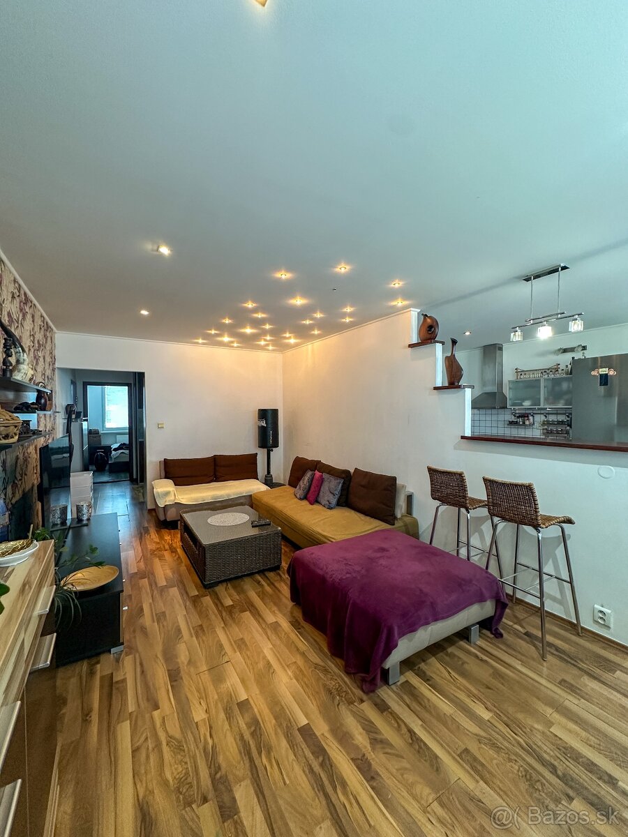 Pražský typ byt s veľkou loggiou, Jaltska - 8