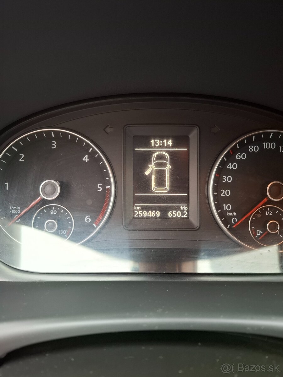 VW Touran r.v.2015 2.0.tdi 103 kW 7 miestny - 8