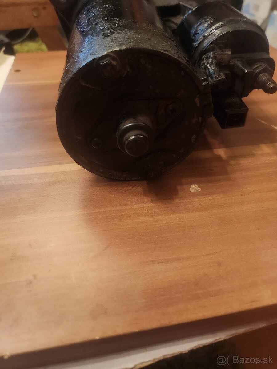 Na predaj štarter VW PASSAT .plne fukčný. - 8