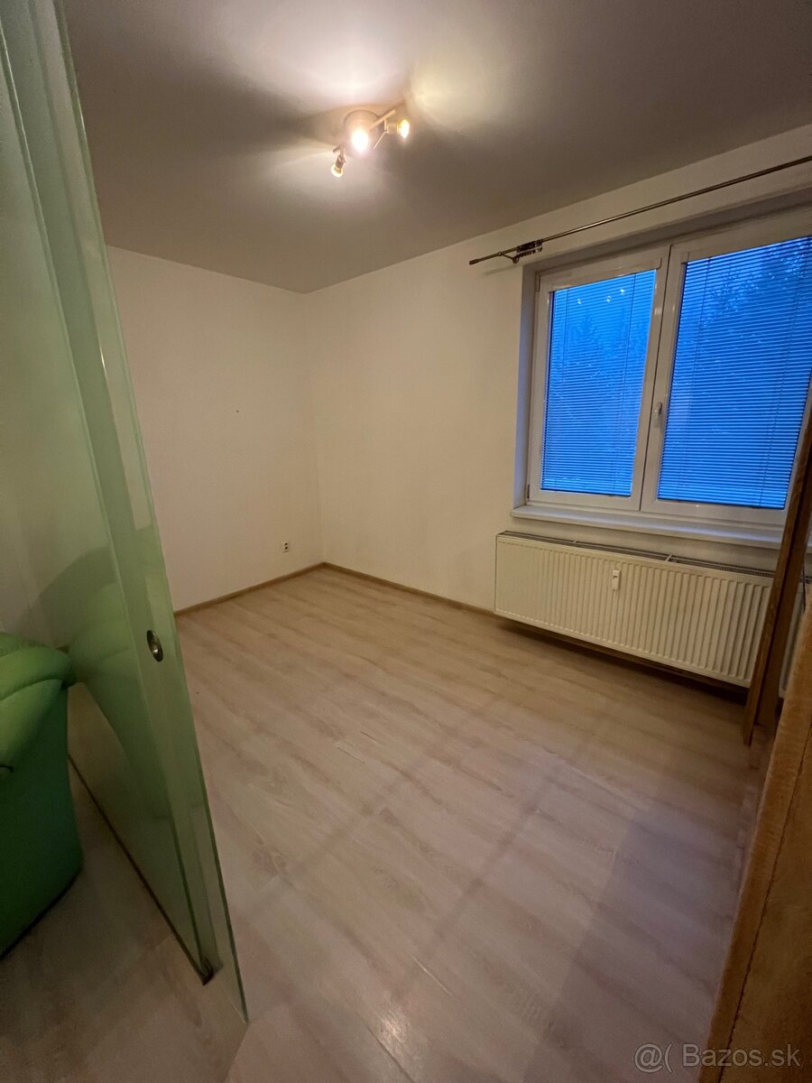 Predáme jednoizbový byt Dolný Kubín - 8
