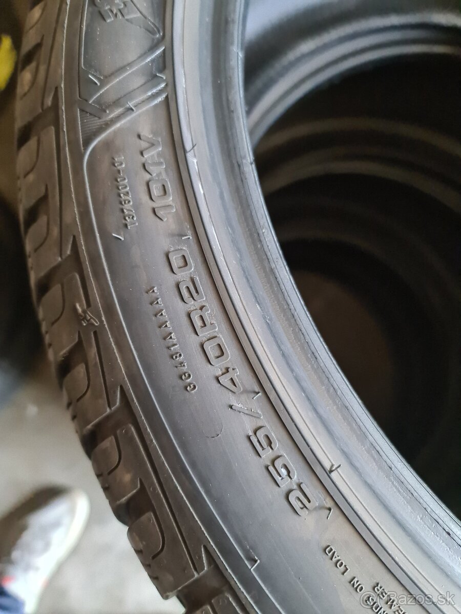ZIMNE PNEUMATIKY 255/40 R20 - 8
