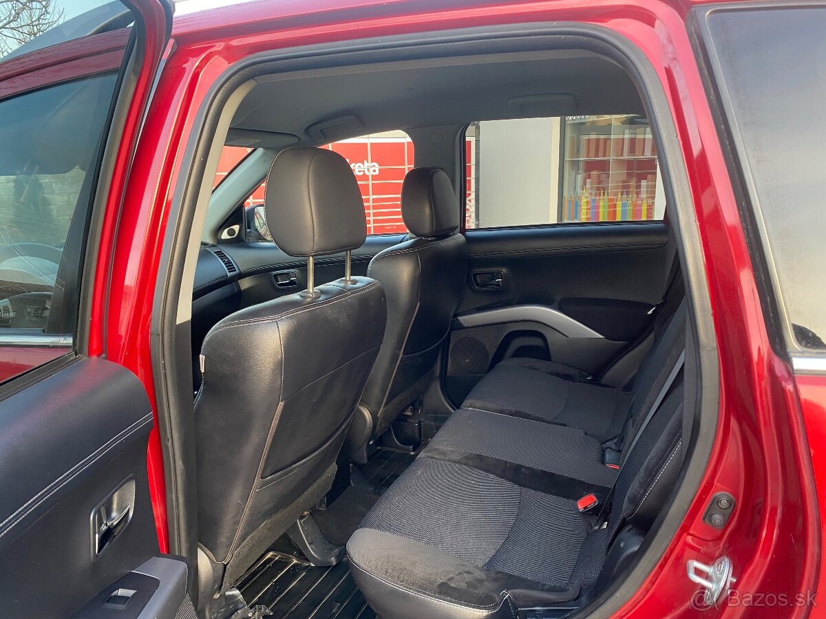 Predám Mitsubishi Outlander 2.2DID 103kw r.v 2010 - 8