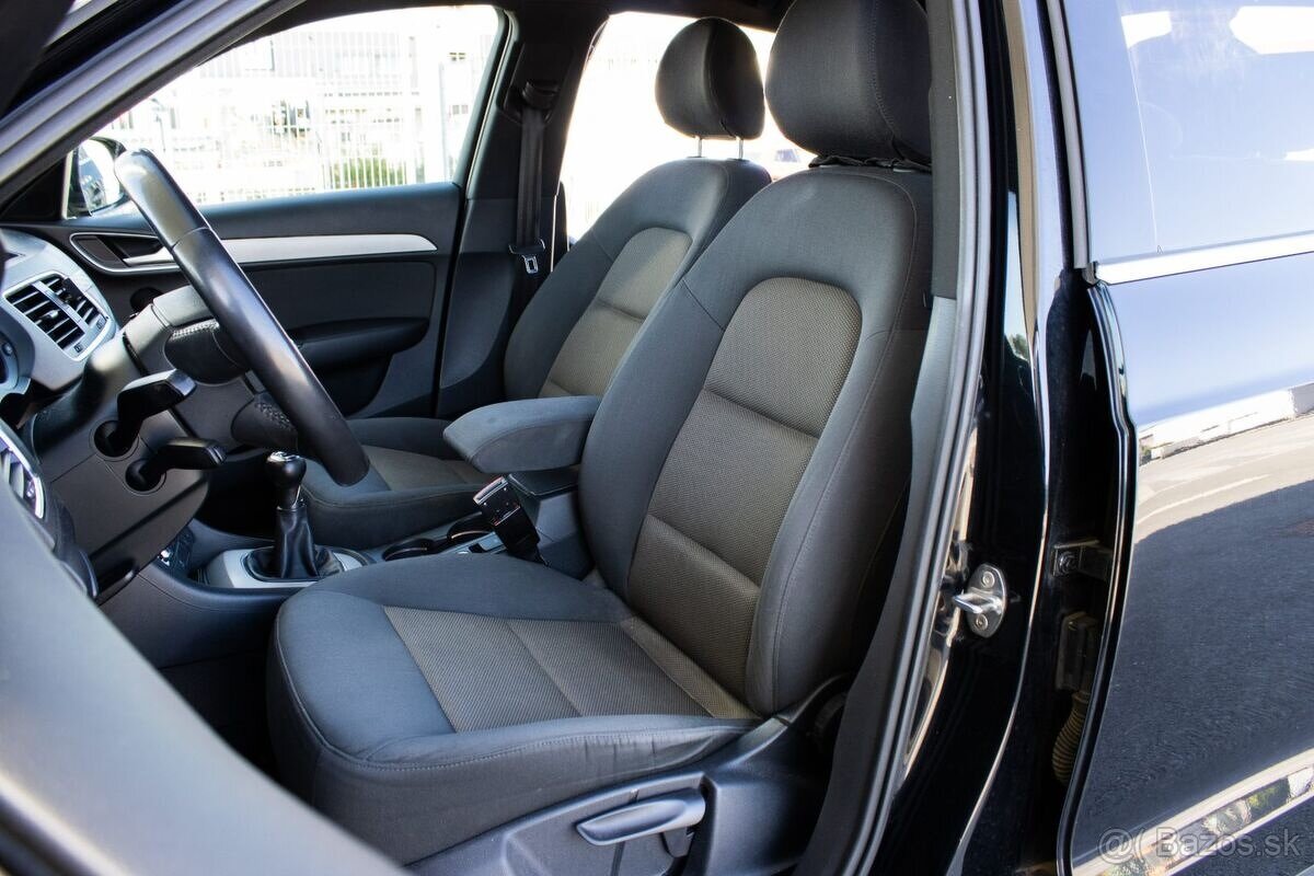 Audi Q3 2.0 TDi Quattro Manuál - 8