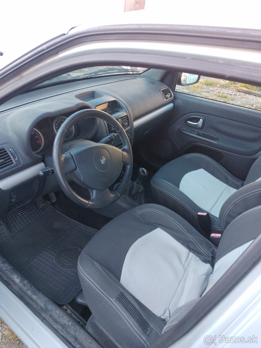 Renault Clio 1,2 16v - 8
