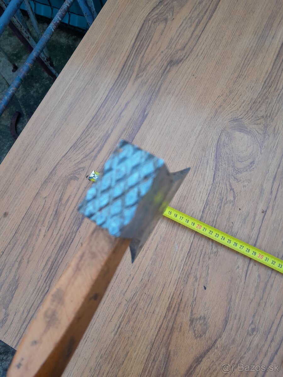 Predám nerezovú sekerku - 8