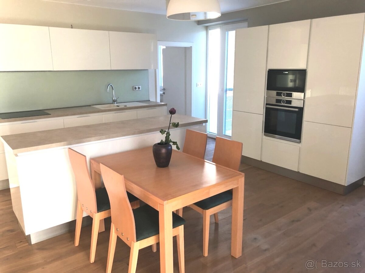 Predaj 3 izbový RD Nitra centrum - 8