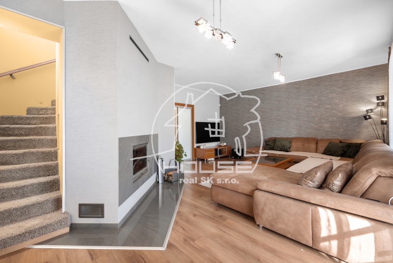 PREDAJ:rodinný dom,bazén,sauna,,BAIV Záhorská Bystrica - 8