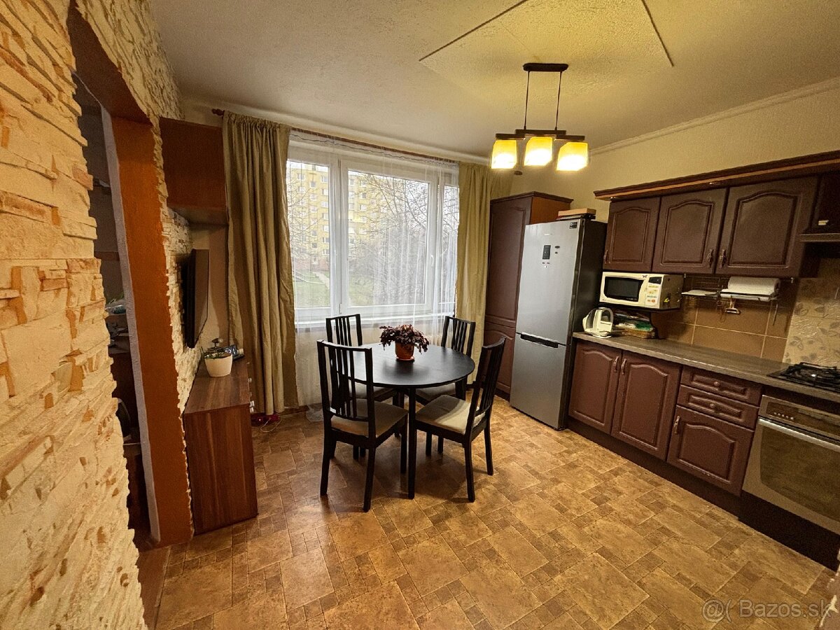 Predam 1 izbovy byt v Prievidzi rezervovany - 8