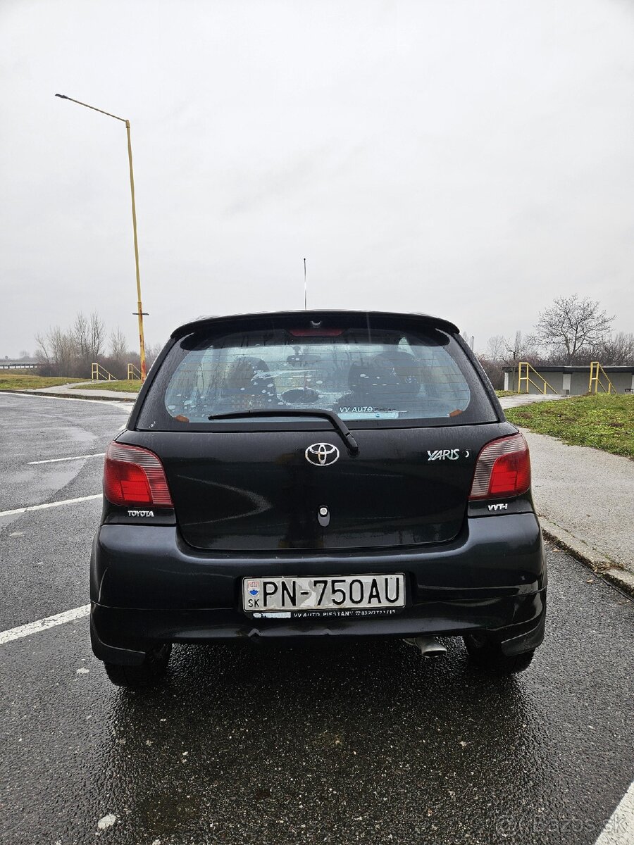Yaris 1.3i Linea Luna - 8