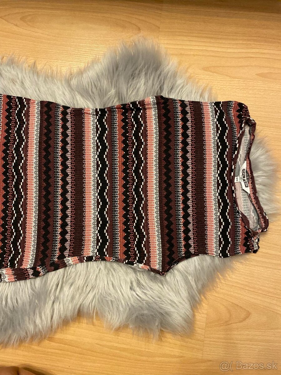 2x obtiahnuté šaty - 8