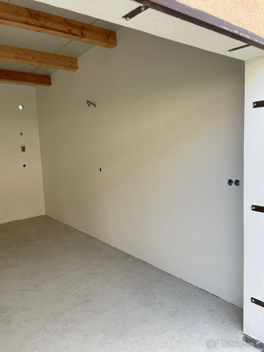 Predam garaz v Novakoch - 8