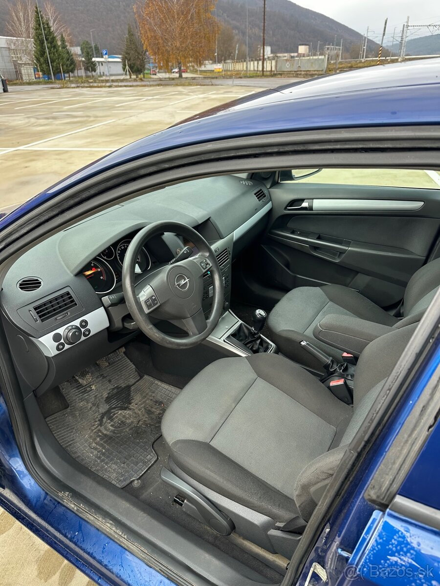 Opel Astra H - 8