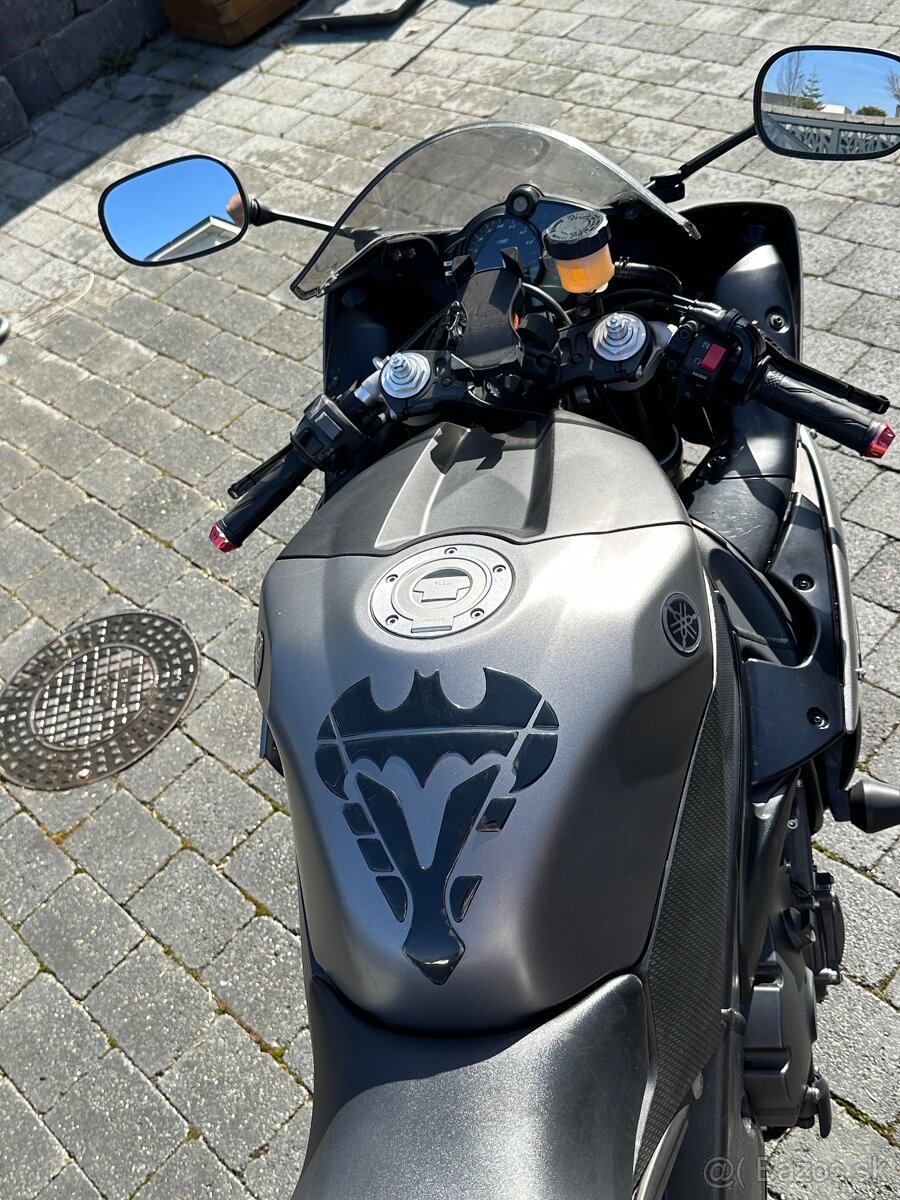 Predam Yamaha R1 - 8