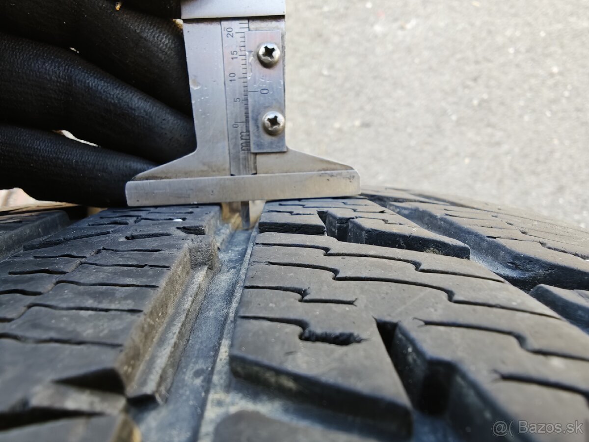 Nokian 265/65R17 zimné 2ks - 8
