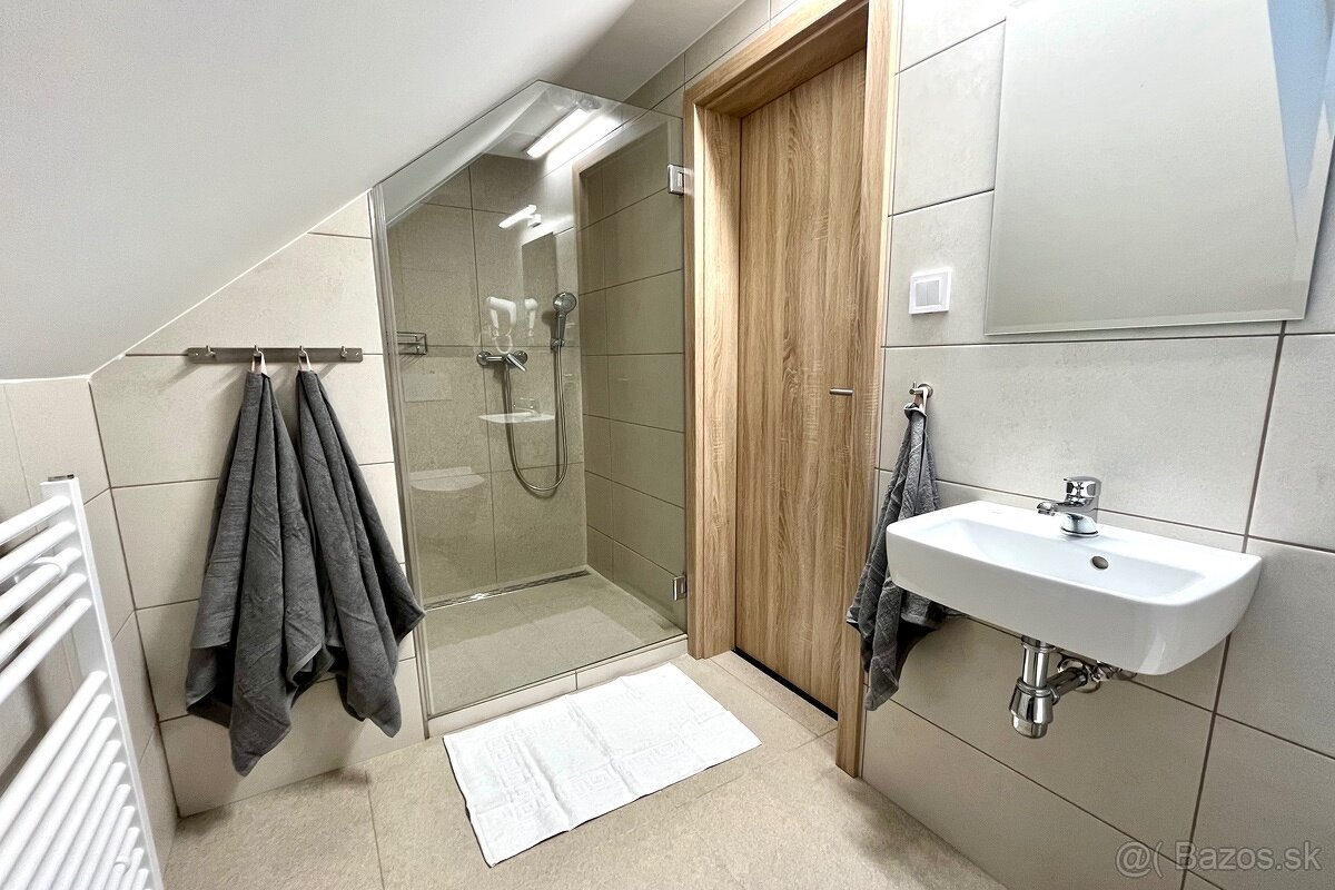 Penzión v Pavčinej Lehote - NA PREDAJ - 8