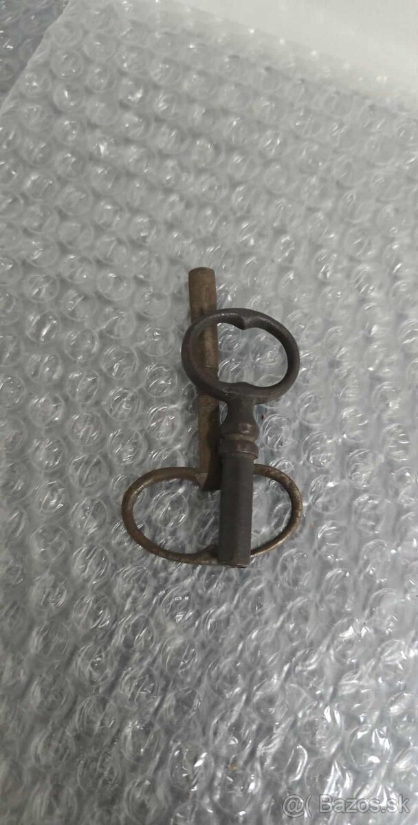 Krasne drevene nástenné hodiny.. - 8