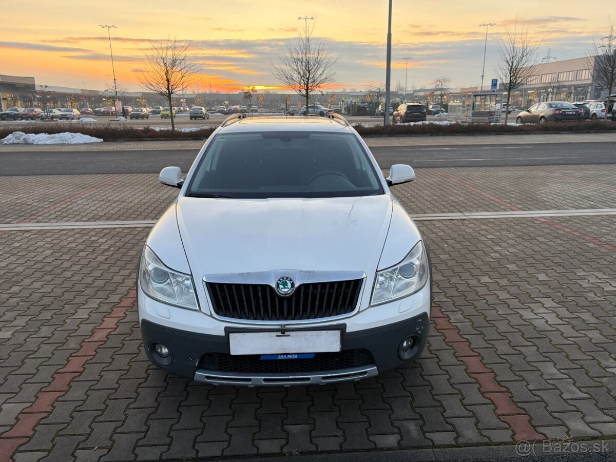 Škoda Octavia Scout 2.0 TDi 4x4 ČR NAVI - 8
