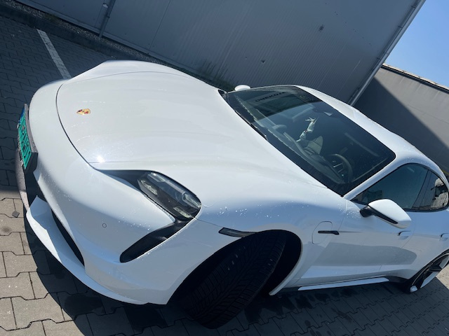 predám porsche taycan turbo ,odpočet DPH - 8