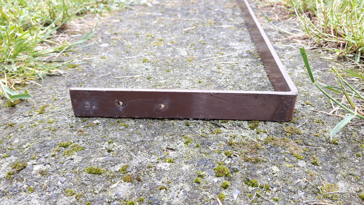 železné držiaky na kvetináče - 8